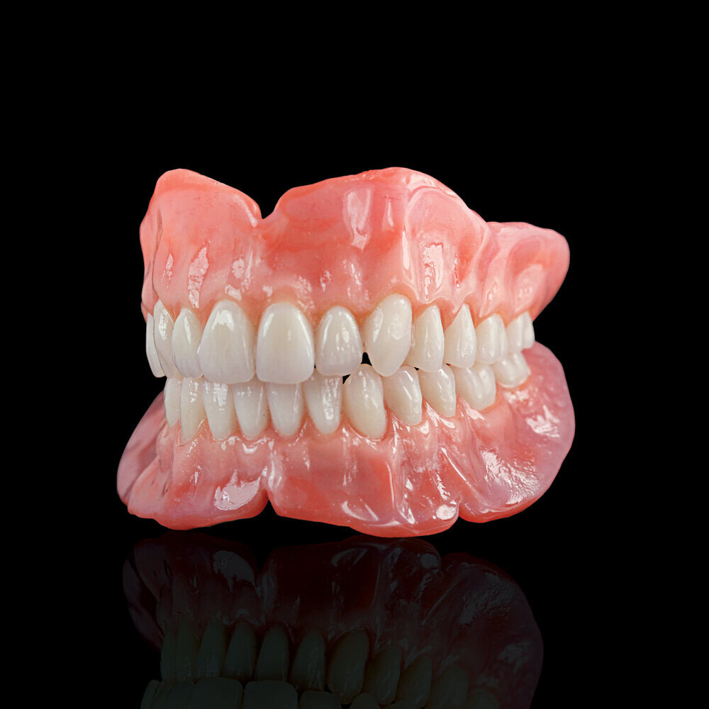 Dentures in Mayur Vihar by A&M dental station